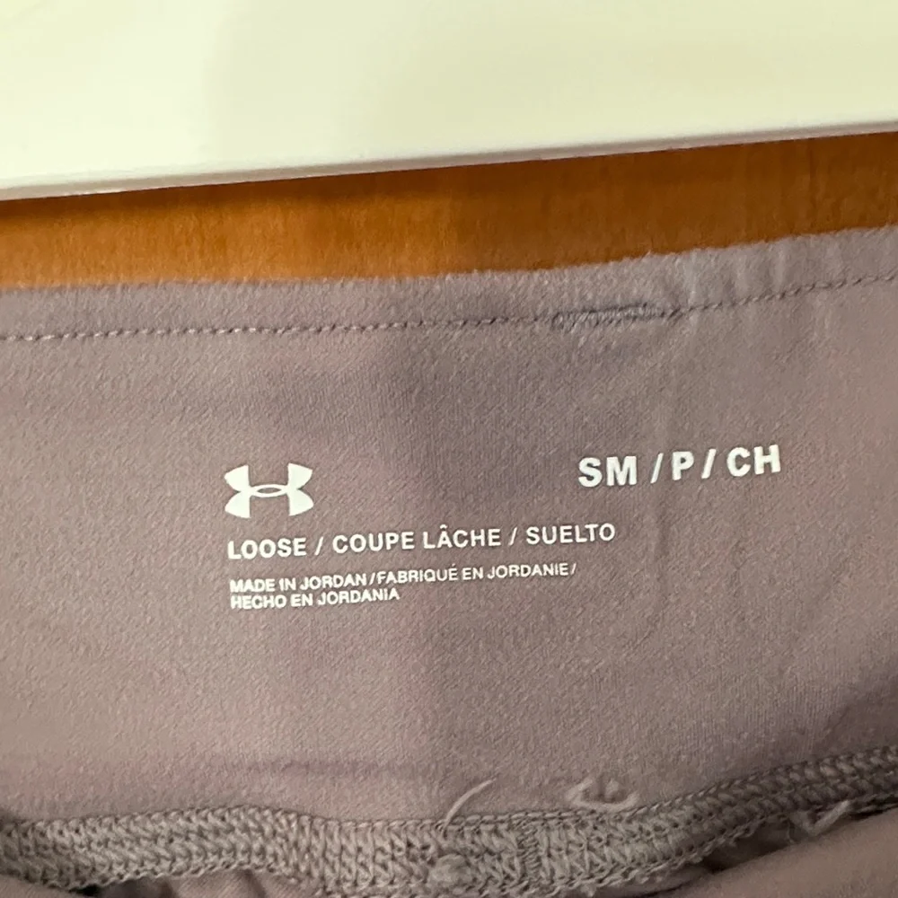 Under Armour Loose Fit Jogger Pants - Purple Small